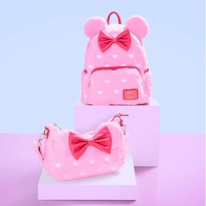 NWT Loungefly Minnie Mouse Exclusive Hearts Strawberry Scented Sherpa Bundle